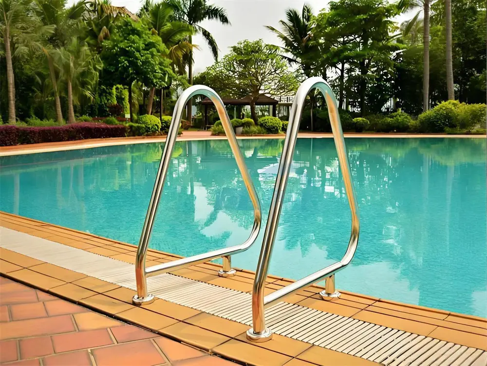 pool-ladders2