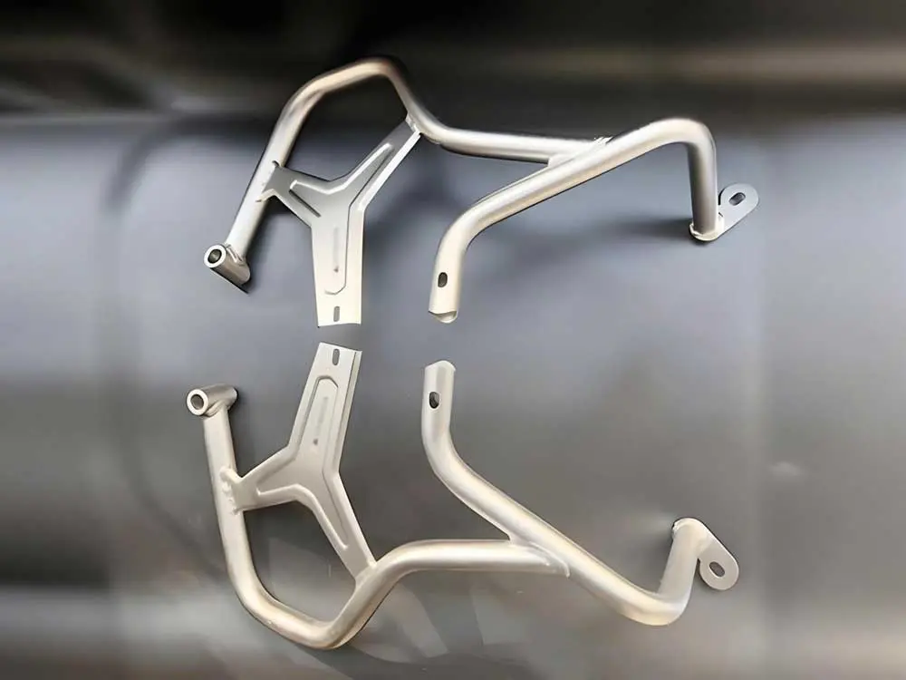 precision-bent-stainless-steel-tubing-for-automotive-bumper-guards-and-structural-trim